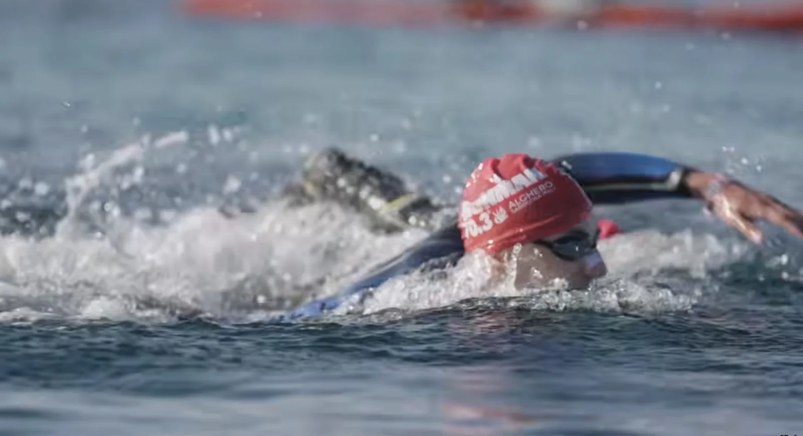 IRONMAN 70.3 Alghero 2027 durante la frazione di nuoto